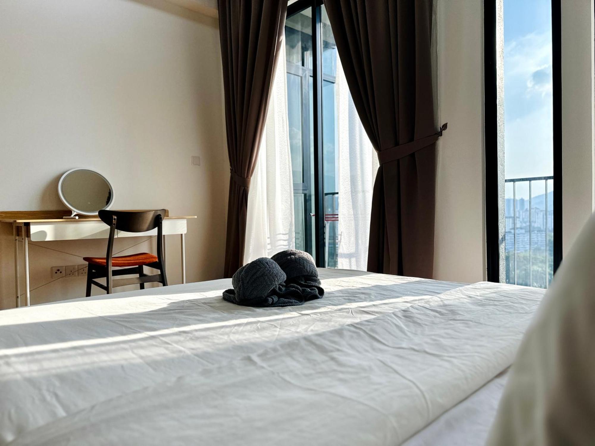 New 2Br Georgetown Warm And Lovely Homestay 10Pax-无敌美景两房民宿 Beacon Executive Suite Exteriör bild