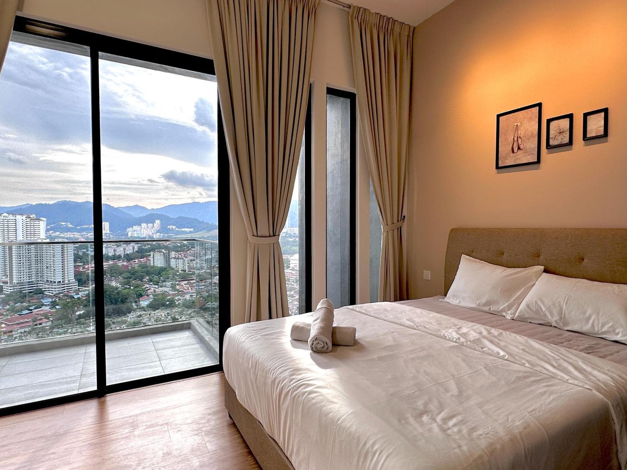 New 2Br Georgetown Warm And Lovely Homestay 10Pax-无敌美景两房民宿 Beacon Executive Suite Exteriör bild