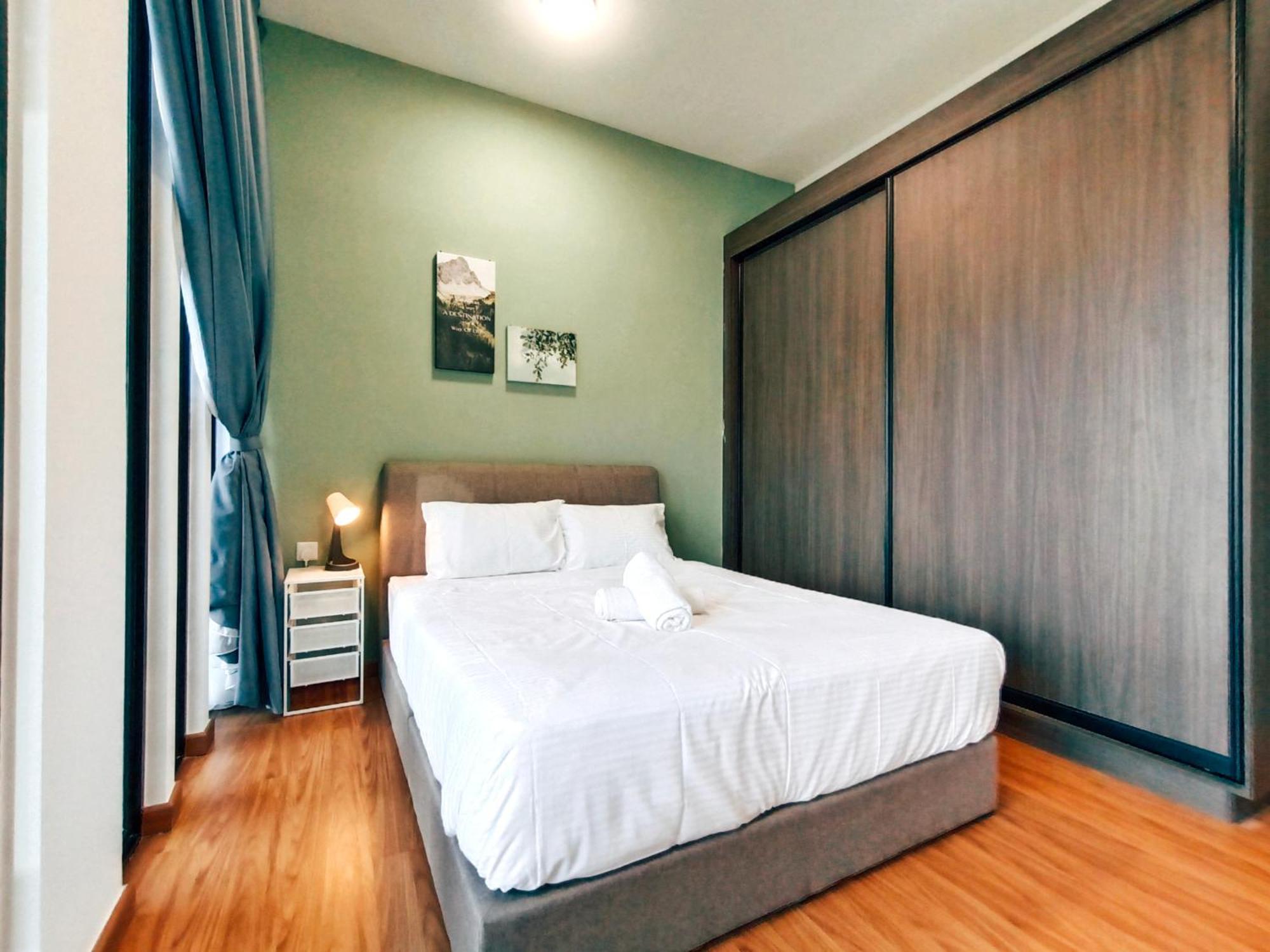 New 2Br Georgetown Warm And Lovely Homestay 10Pax-无敌美景两房民宿 Beacon Executive Suite Exteriör bild