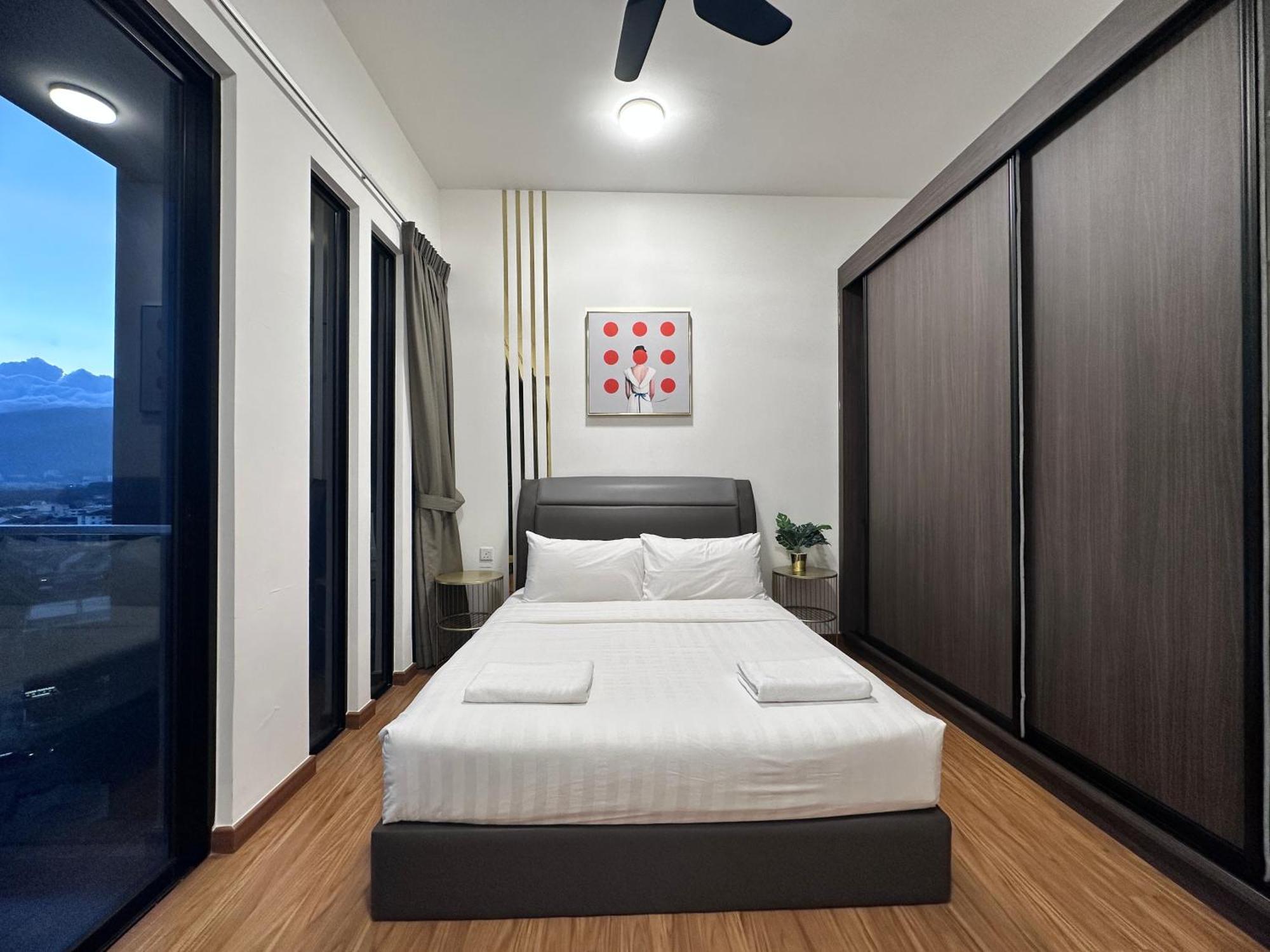 New 2Br Georgetown Warm And Lovely Homestay 10Pax-无敌美景两房民宿 Beacon Executive Suite Exteriör bild