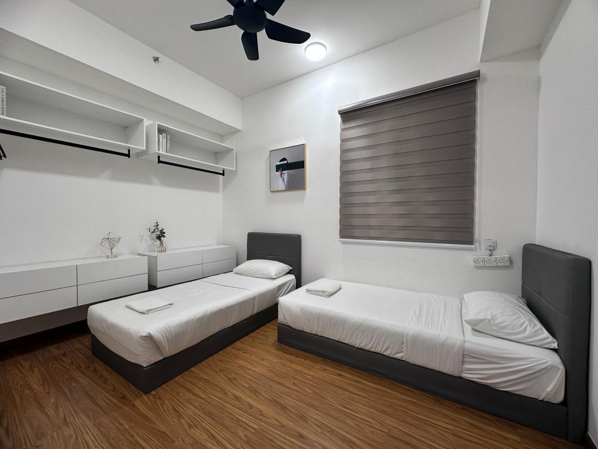New 2Br Georgetown Warm And Lovely Homestay 10Pax-无敌美景两房民宿 Beacon Executive Suite Exteriör bild