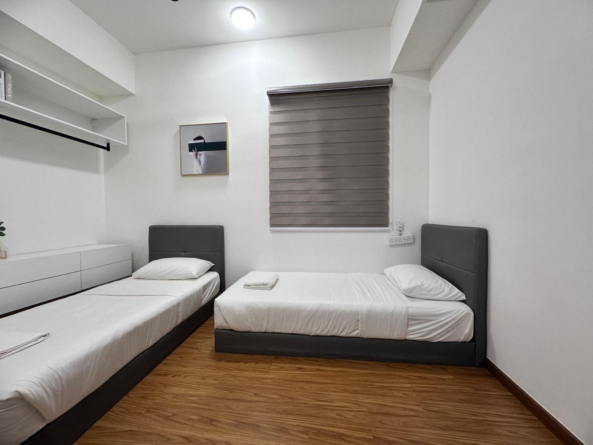 New 2Br Georgetown Warm And Lovely Homestay 10Pax-无敌美景两房民宿 Beacon Executive Suite Exteriör bild